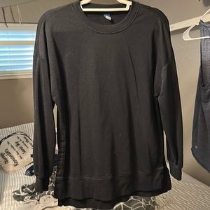 Black old navy crew neck